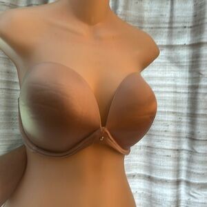 Victoria’s Secret very sexy strapless bra 36DD